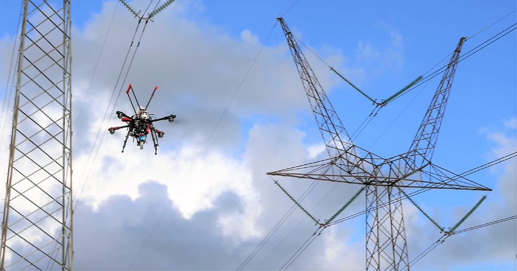 Drone solution for power transmission image
